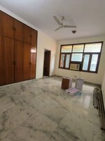 4 BHK 370 Sq.Yd. Builder Floor in Gulmohar Park