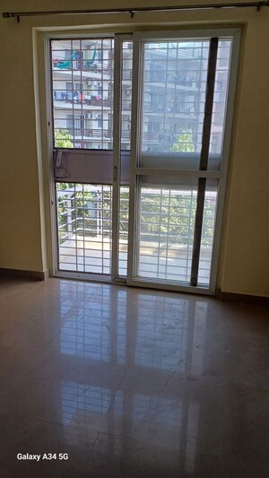 Room in 3 BHK Apartment at Orchid Island, Sector 51 – for Rent