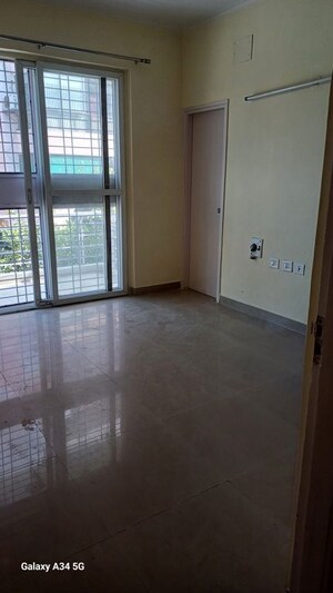 Room in 3 BHK Apartment at Orchid Island, Sector 51 – for Rent