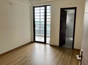 Room in 3 BHK Apartment at Shapoorji Pallonji Joyville Gurgaon, Sector 102 – for Sale