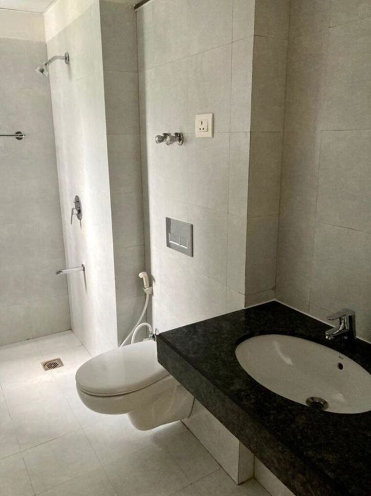 Bathroom, shapoorji-pallonji-joyville-gurgaon 3 Bedroom 1852 Sq.Ft. Apartment In Sector 102 Gurgaon 10566281