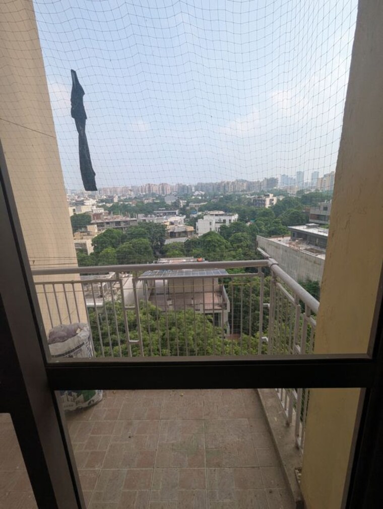 Balcony, unitech-uniworld-gardens-2 2 Bedroom 975 Sq.Ft. Apartment In Sector 47 Gurgaon 10566292