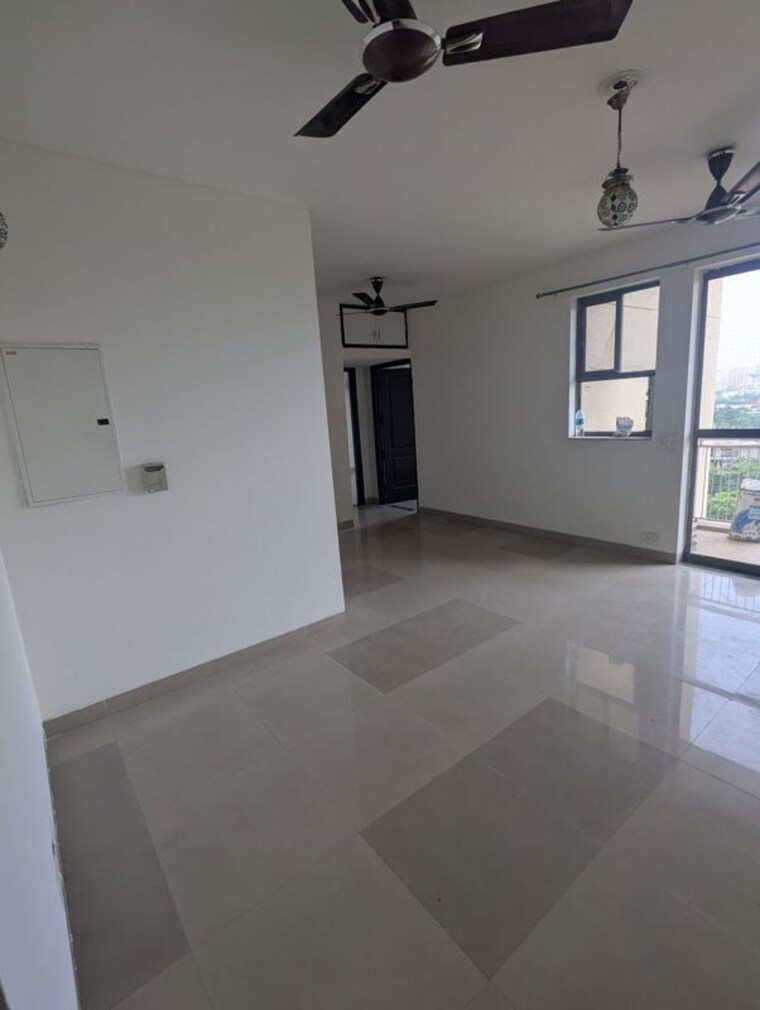 Room, unitech-uniworld-gardens-2 2 Bedroom 975 Sq.Ft. Apartment In Sector 47 Gurgaon 10566292