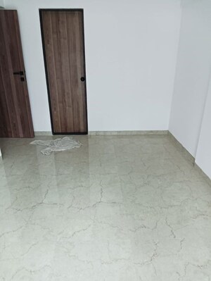 2 BHK Apartment For Rent in UK Christina Apartment, Malad West