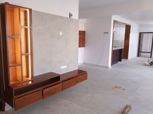 Room in 5 BHK Apartment at RPS Auria, Sector 88 – for Rent