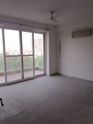 Room in 5 BHK Apartment at RPS Auria, Sector 88 – for Rent