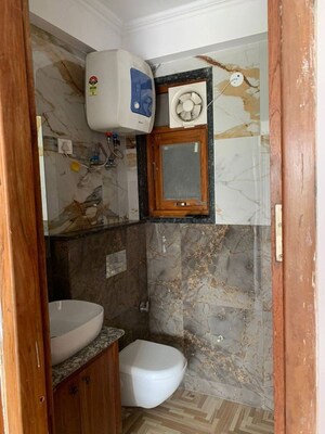 Bathroom in 3 BHK Builder Floor at BPTP Amstoria, Sector 102 – for Sale