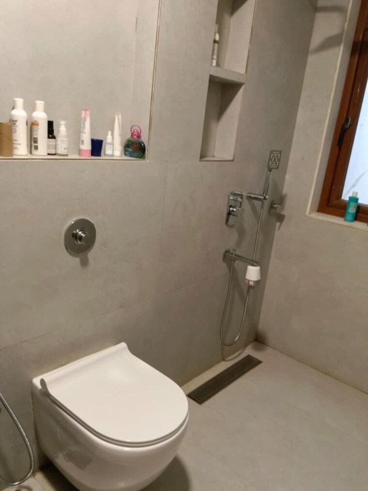 Bathroom, windermere-chs-andheri-west 2 Bedroom 823 Sq.Ft. Apartment In Andheri West Mumbai 10566322