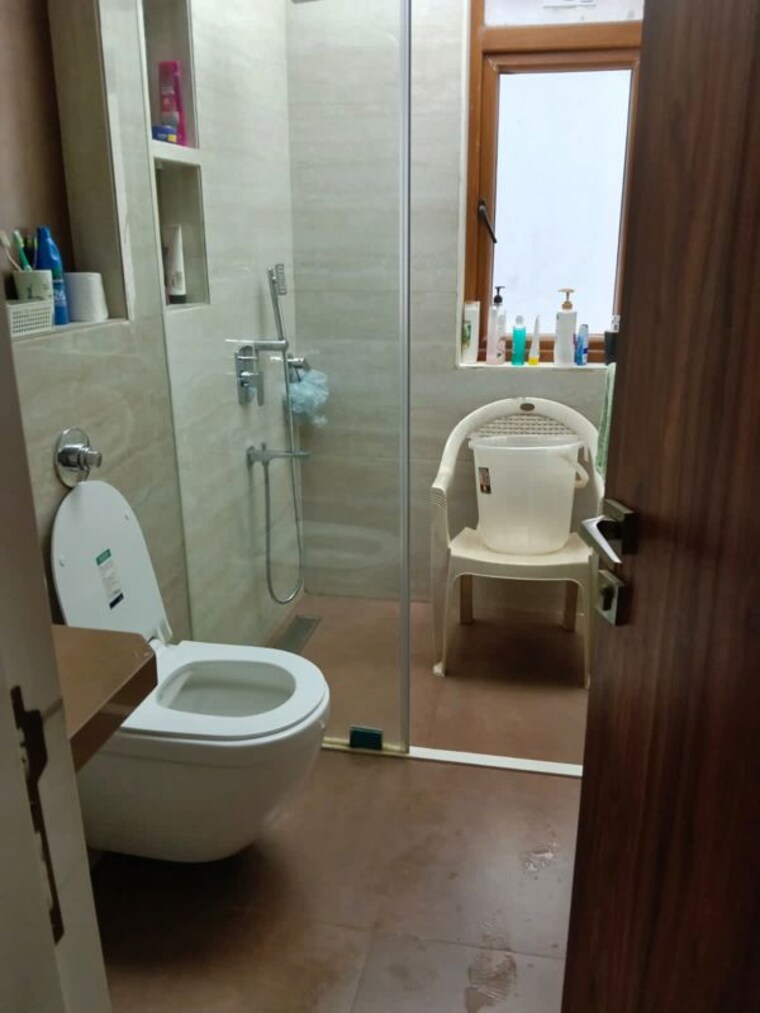 Bathroom, windermere-chs-andheri-west 2 Bedroom 823 Sq.Ft. Apartment In Andheri West Mumbai 10566322