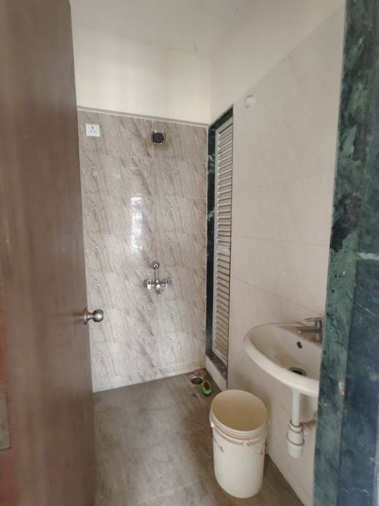 Bathroom, lakhani-orchid-woods 1 Bedroom 630 Sq.Ft. Apartment In Khopoli Navi Mumbai 10566329