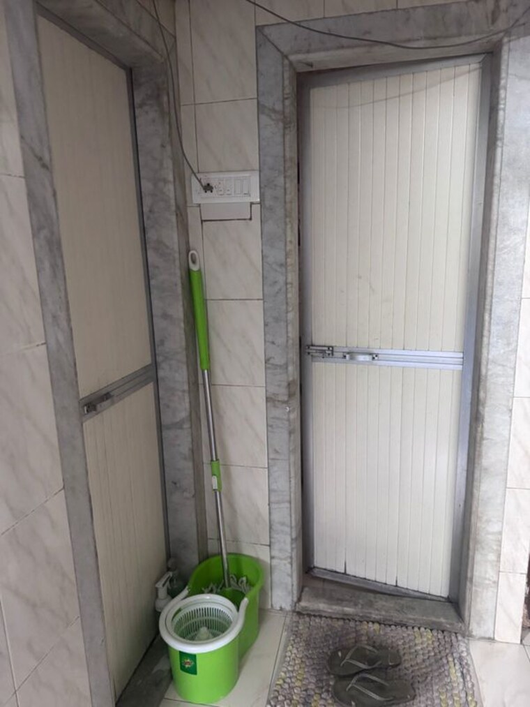 Bathroom, sahjivan-apartment 1 Bedroom 300 Sq.Ft. Apartment In Vikhroli East Mumbai 10566342
