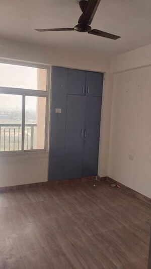 Room in 3.5 BHK Apartment at Sanchar Residency, Raj Nagar Extension – for Sale