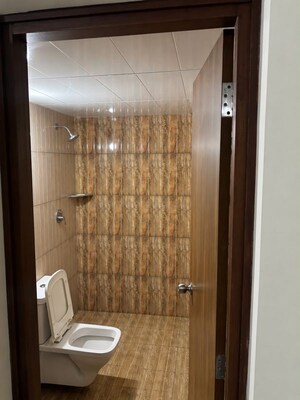 Bathroom in 2 BHK Apartment at Prestige Finsbury Park Regent, Bagaluru – for Rent