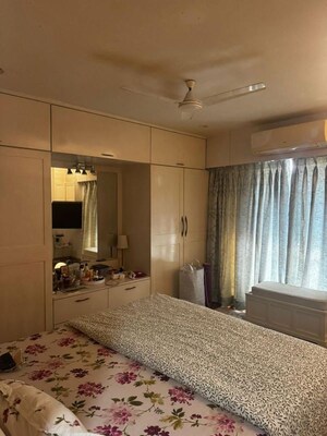 Bedroom in 2 BHK Apartment at Khar West – for Sale