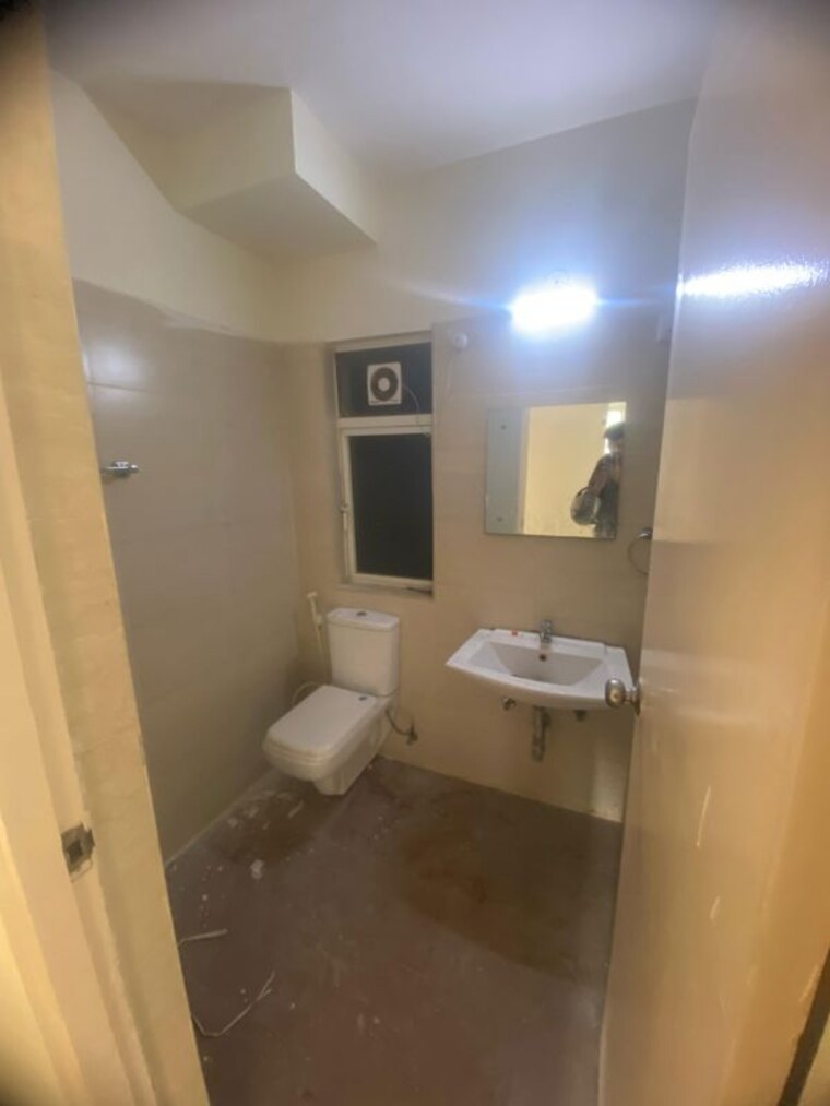 Bathroom, dlf-westend-heights-new-town 3 Bedroom 1450 Sq.Ft. Apartment In Akshayanagar Bangalore 10566384