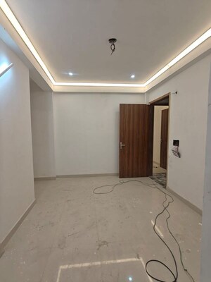 Room in 1 BHK Builder Floor at Neb Sarai – for Rent