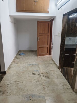 Parking in 2 BHK Independent House at RWA Apartments Sector 53, Sector 53 – for Rent
