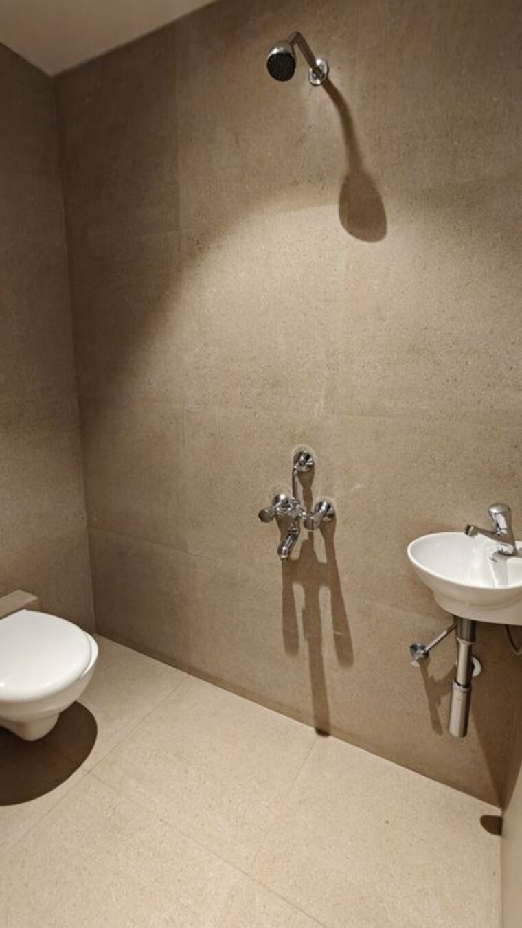 Bathroom, koregaon park annexe 3 Bedroom 1427 Sq.Ft. Apartment In Koregaon Park Annexe Pune 10566393