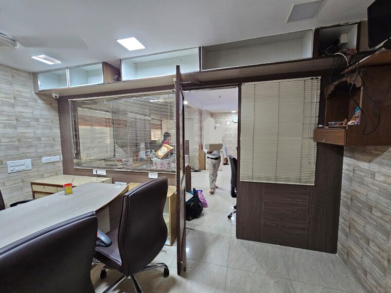 Team Area, navrangpura Commercial Office Space 600 Sq.Ft. In Navrangpura Ahmedabad 10566409