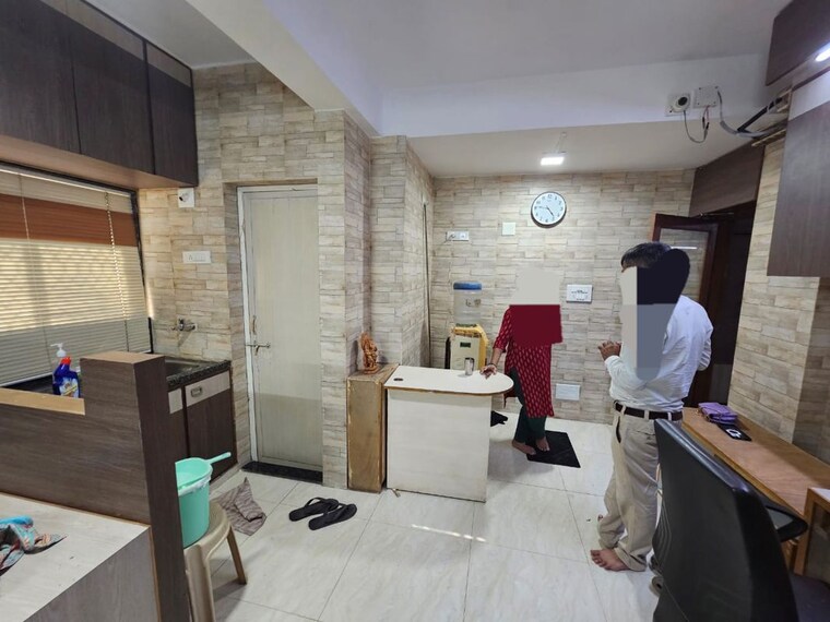 Team Area, navrangpura Commercial Office Space 600 Sq.Ft. In Navrangpura Ahmedabad 10566409