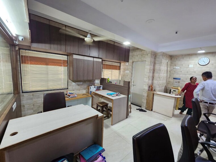 Team Area, navrangpura Commercial Office Space 600 Sq.Ft. In Navrangpura Ahmedabad 10566409