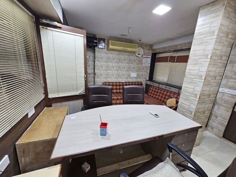 Team Area, navrangpura Commercial Office Space 600 Sq.Ft. In Navrangpura Ahmedabad 10566409