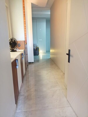 Room in 2 BHK Builder Floor at Penta Homes, Vip Road – for Rent