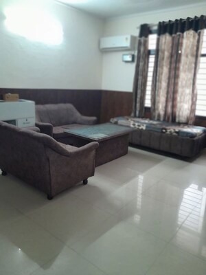 2 BHK Apartment For Rent in Highland Park Chandigarh, Bhabat
