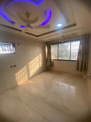 Room in 2 BHK Apartment at Bandra West – for Rent