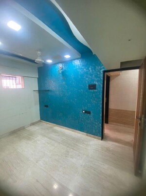 Room in 2 BHK Apartment at Bandra West – for Rent