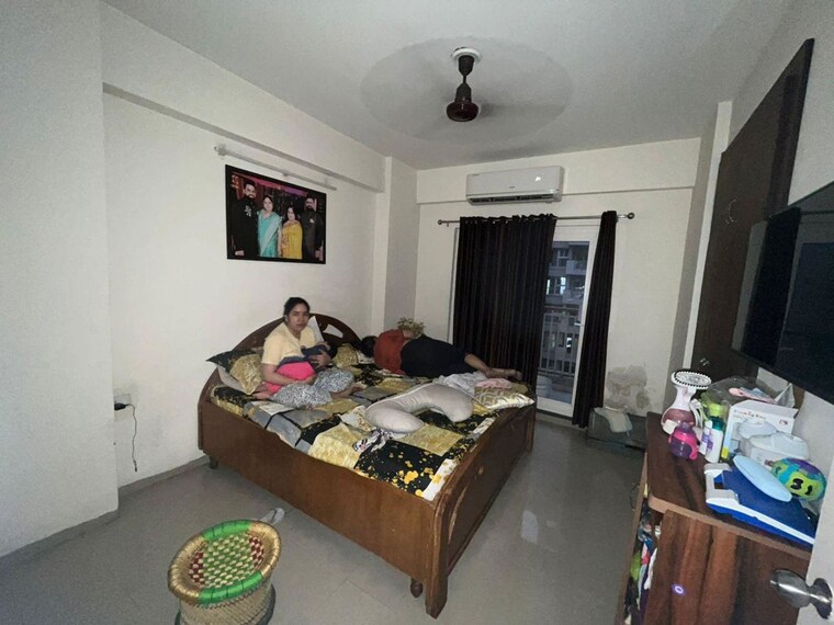 Bedroom, unnati-fortune-the-aranya 2 Bedroom 1200 Sq.Ft. Apartment In Sector 119 Noida 10566444