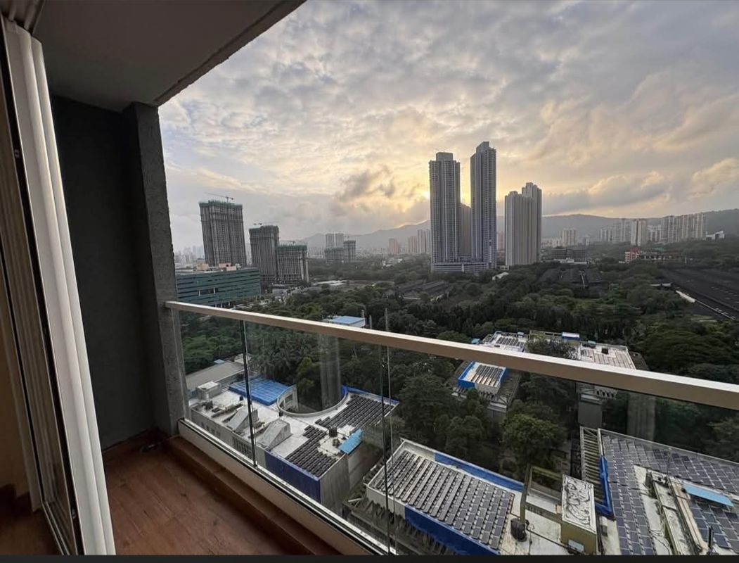 1 BHK 500 Sq.Ft. Apartment in Embassy One Thane