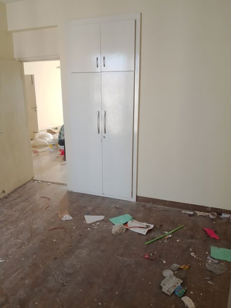 Room, emaar-palm-hills 3.5 Bedroom 1550 Sq.Ft. Apartment In Sector 77 Gurgaon 10566460