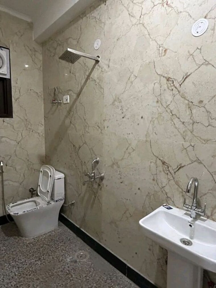 Bathroom, chattarpur 1 Bedroom 500 Sq.Ft. Apartment In Chattarpur Delhi 10566466