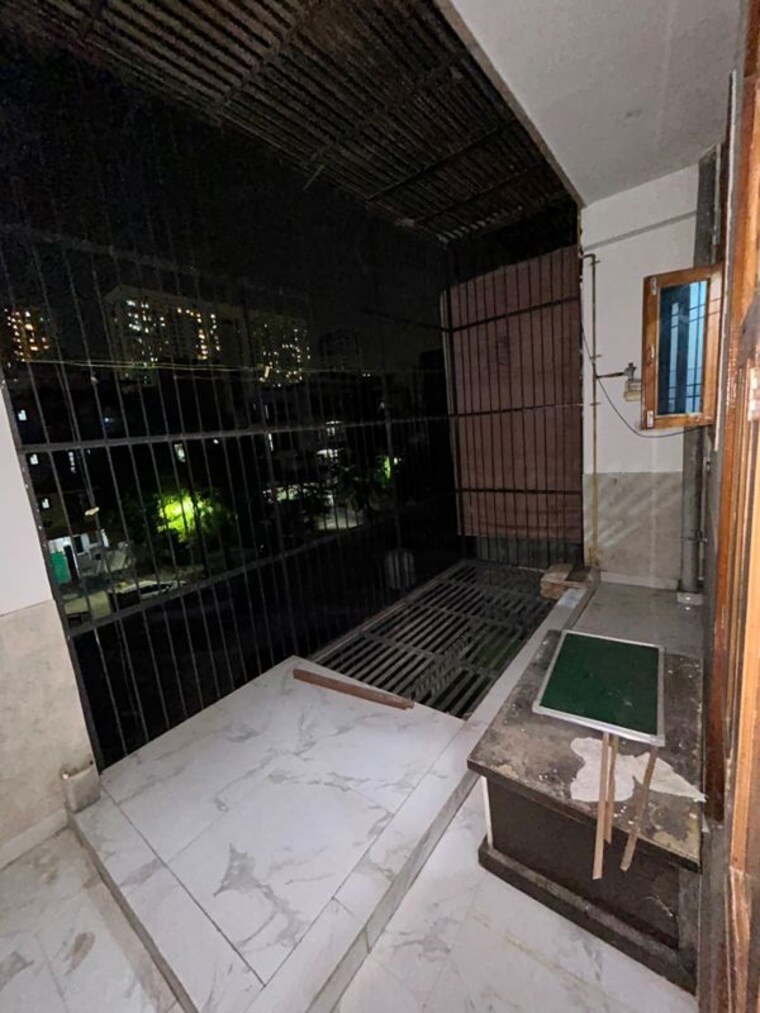 Balcony, rwa-apartments-sector-116 2.5 Bedroom 1900 Sq.Ft. Villa In Sector 116 Noida 10562033