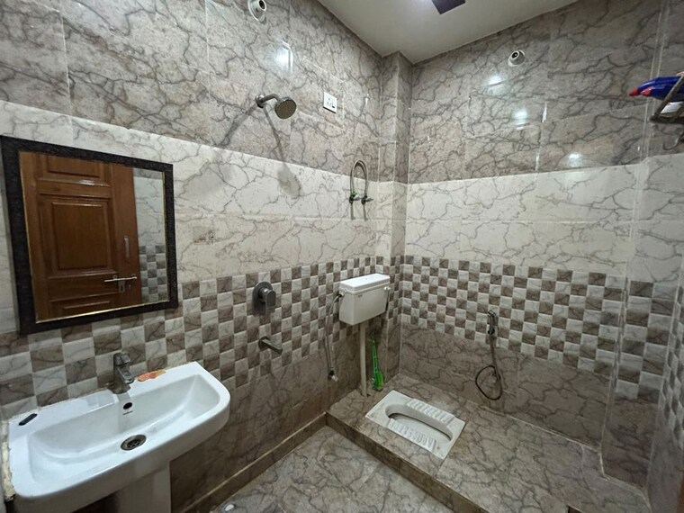 Bathroom, rwa-apartments-sector-116 2.5 Bedroom 1900 Sq.Ft. Villa In Sector 116 Noida 10562033