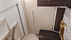 Furnished Amenities in 3.5 BHK Builder Floor at Nehru Nagar ii – for Sale