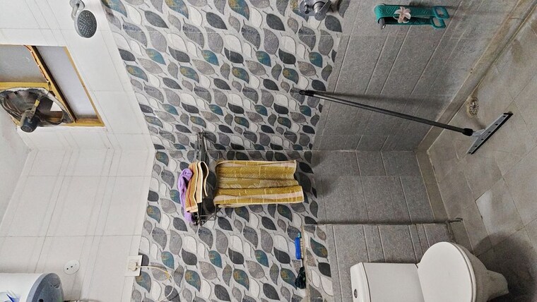 Exterior View, nehru nagar ii 3.5 Bedroom 200 Sq.Ft. Builder Floor In Nehru Nagar ii Ghaziabad 10566495