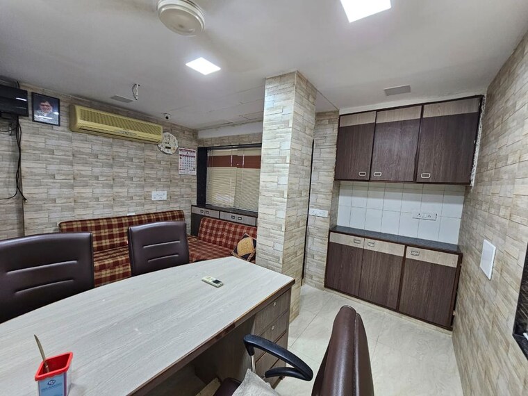 Team Area, ashram road Commercial Office Space 600 Sq.Ft. In Ashram Road Ahmedabad 10566506