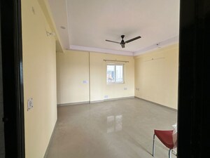 Room in 3 BHK Apartment at Ansal Crown Heights, Sector 80 – for Rent