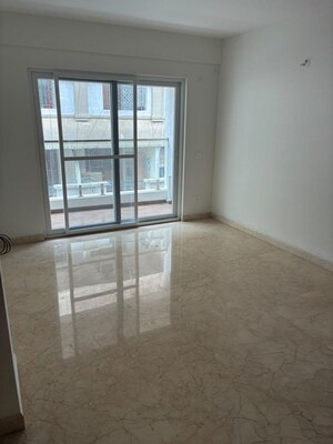 Room in 2.5 BHK Apartment at Cooke Town – for Rent