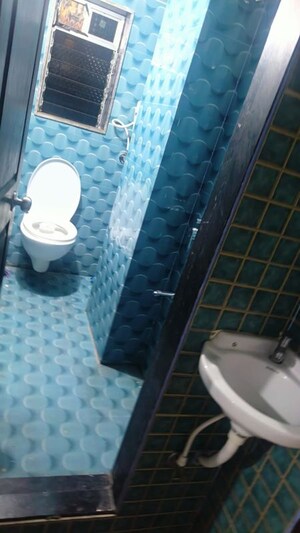 Bathroom in 1 BHK Apartment at Dream House CHS Santacruz, Santacruz East – for Rent