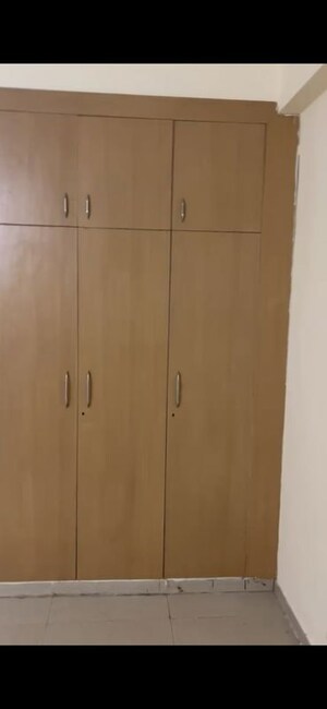 Furnished Amenities in 2 BHK Apartment at Omaxe Heights, Sector 86 – for Rent
