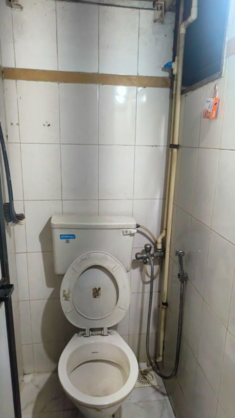 Bathroom, manuel-rodrigues-apartment 1 RK 250 Sq.Ft. Apartment In Santacruz East Mumbai 10566549