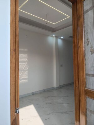 Room in 3 BHK Independent House at Lolai – for Rent