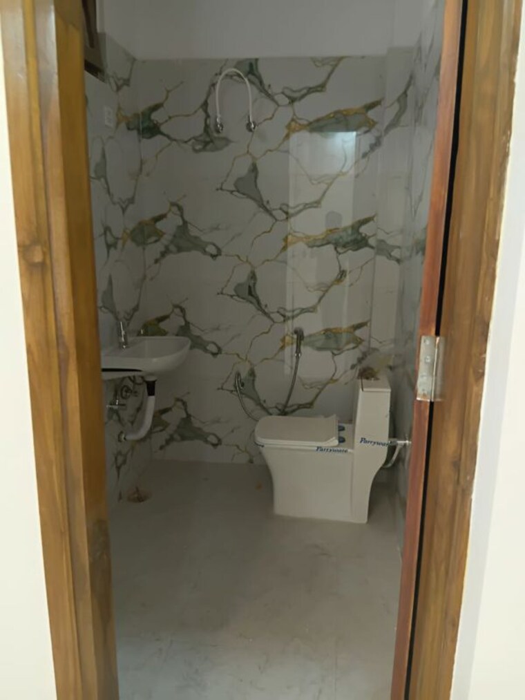 Bathroom, lolai 3 Bedroom 1800 Sq.Ft. Independent House In Lolai Lucknow 10566550