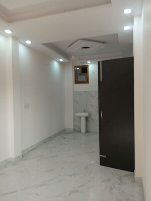 Room in 3 BHK Independent House at Lolai – for Rent