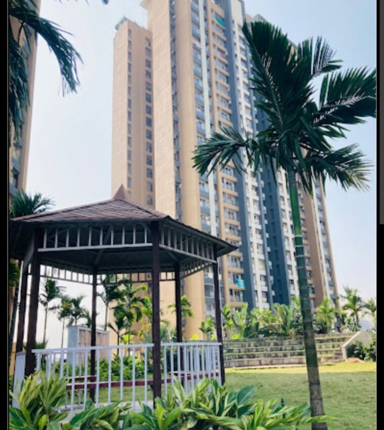 Exterior View, rustomjee-azziano-wing-e 2 Bedroom 750 Sq.Ft. Apartment In Thane West Thane 10566621