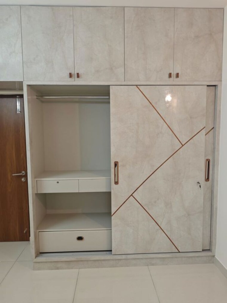 Bathroom, godrej-aqua 3 Bedroom 1600 Sq.Ft. Apartment In International Airport Road Bangalore 10566764