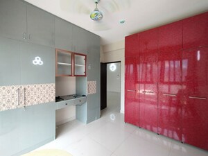 Room in 2 BHK Apartment at Purva Atmosphere, Thanisandra Main Road – for Rent